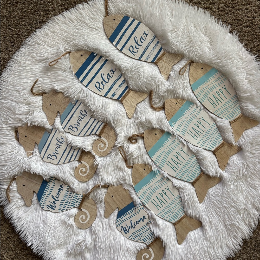 Wood Fish &‎ Seahorse Decor 10 Piece Bundle Twine Hanging Party Vacation Beach